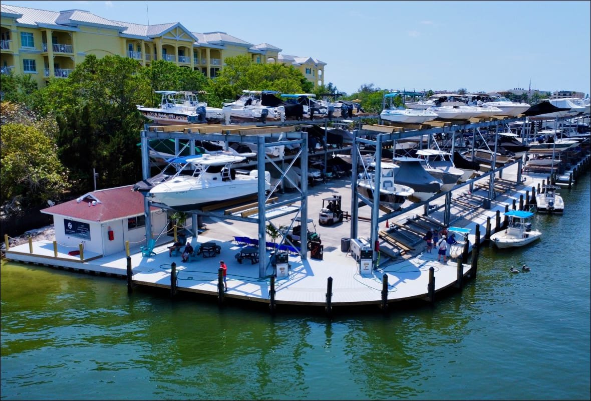 Are There Boat Rentals Available In Siesta Key?